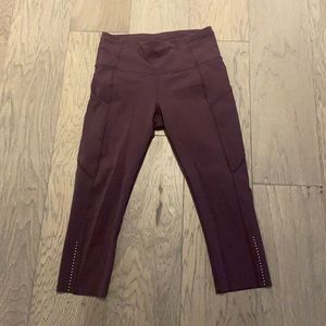 Maroon Lululemon cropped Leggings